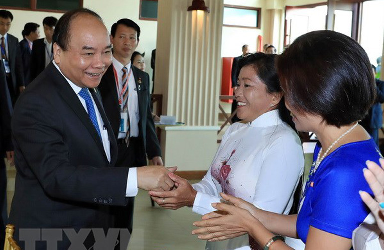 Thủ tướng Nguyễn Xuân Phúc gặp mặt cộng đồng người Campuchia gốc Việt