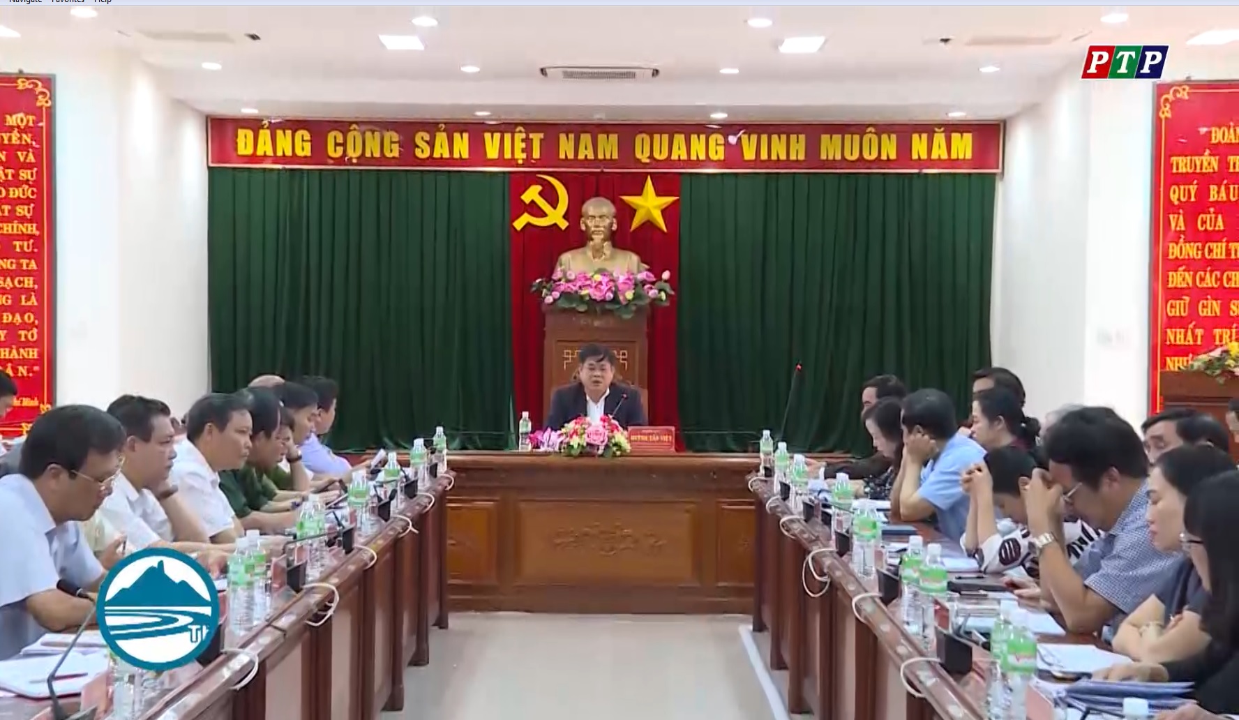 Thường trực Tỉnh ủy tổ chức hội nghị giao ban quý I.2018