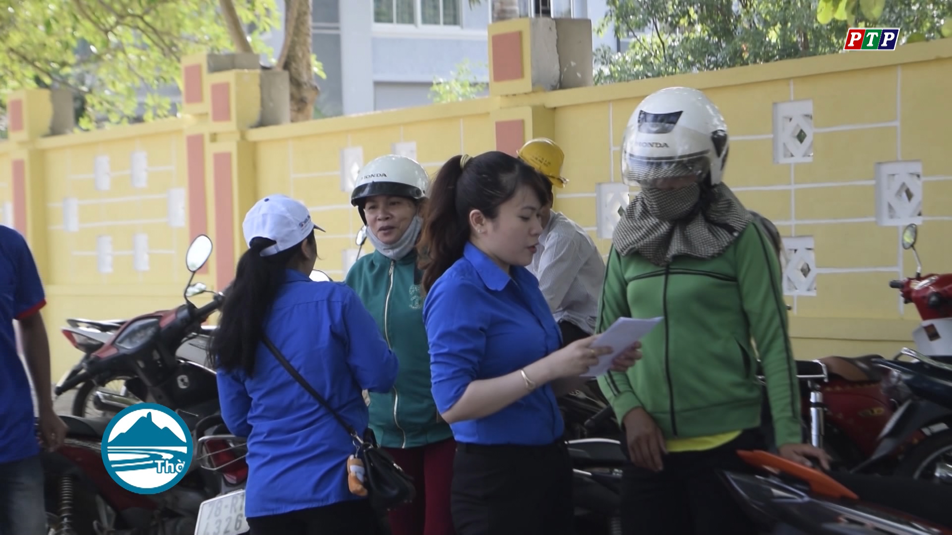 Tỉnh Đoàn thăm và động viên các đội tình nguyện “Tiếp sức mùa thi” năm 2018