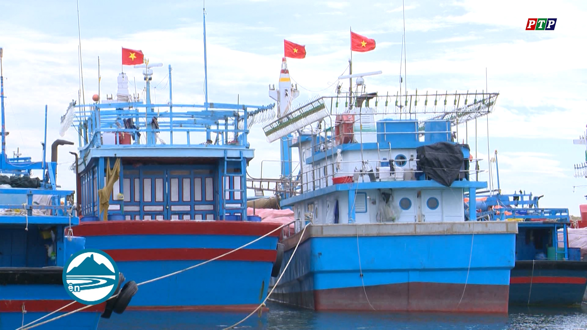 tàu cá đóng mới theo ND67