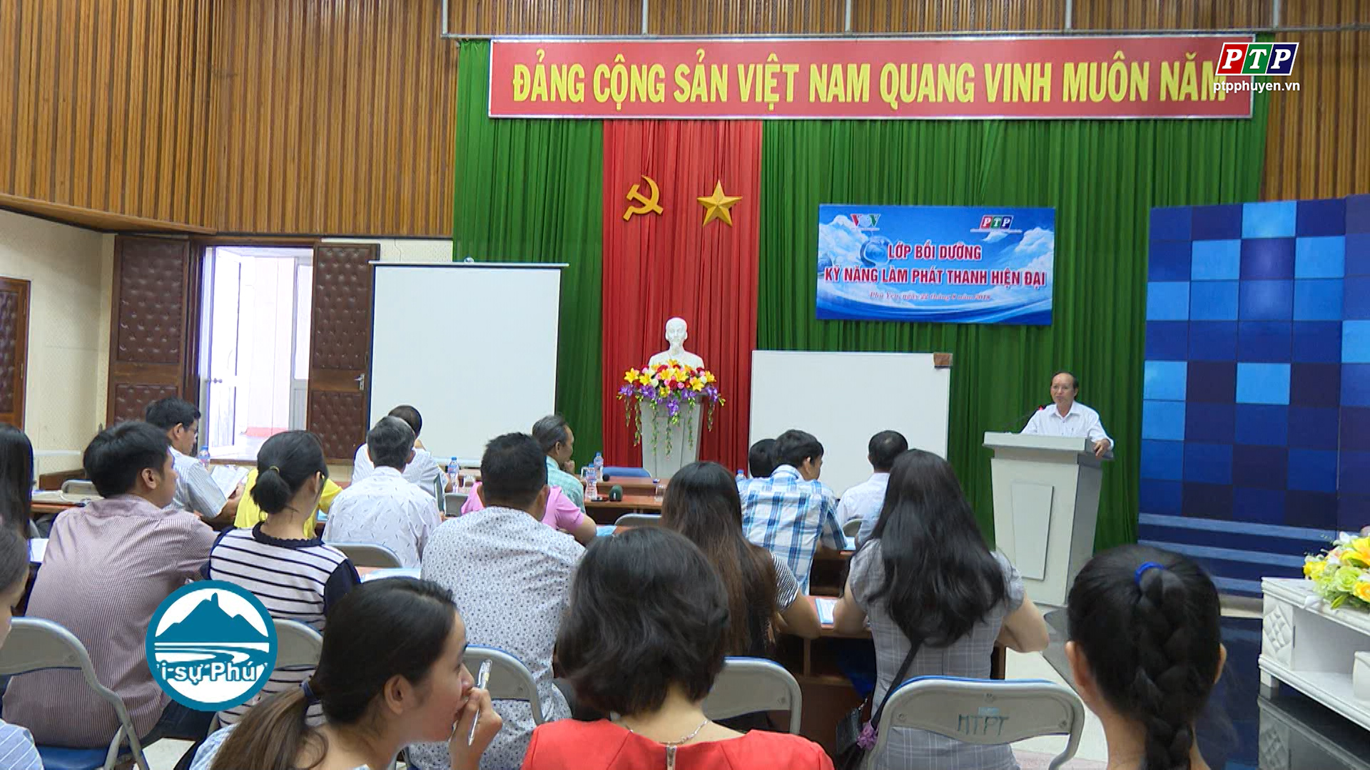 Bồi dưỡng kỹ năng làm phát thanh hiện đại