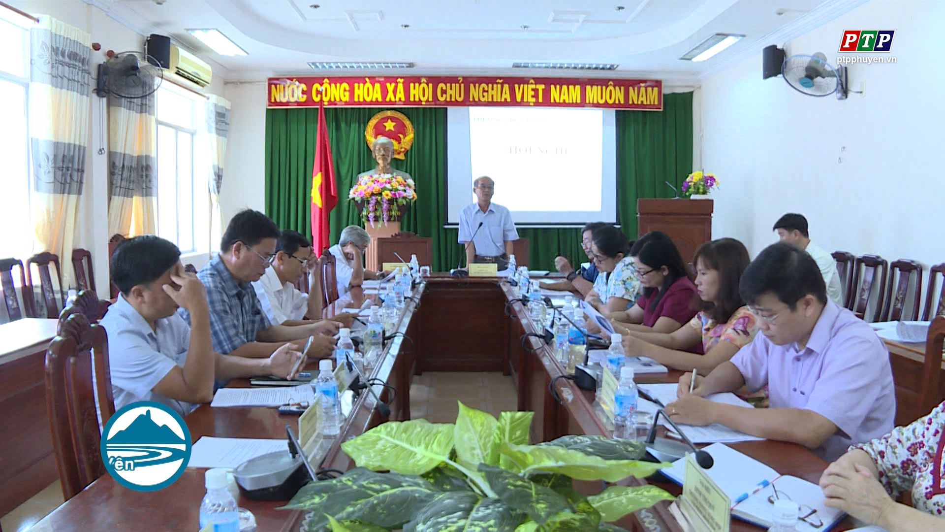 Họp bàn nội dung chuẩn bị Kỳ họp thứ 9 HĐND tỉnh khóa VII