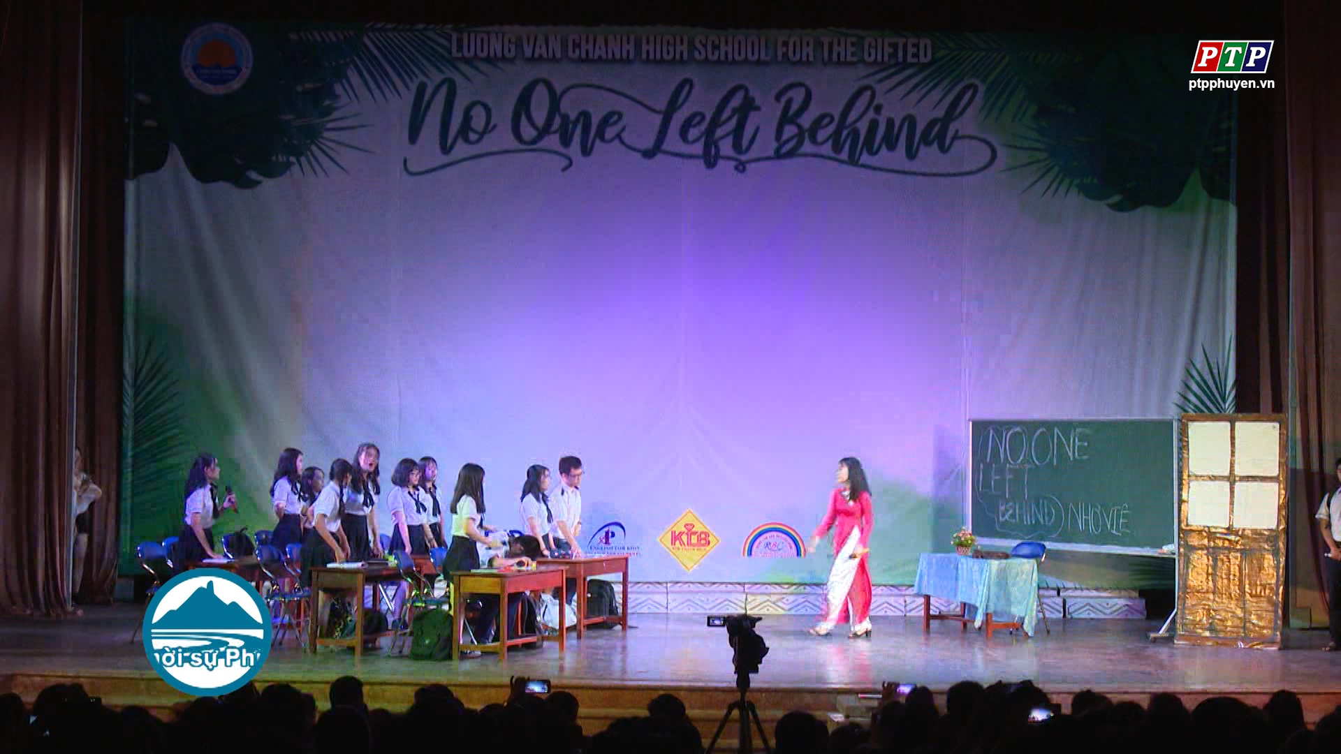 Sôi động câu lạc bộ Tiếng Anh với chủ đề “No One Left Behind (Không ai bị bỏ lại phía sau)”
