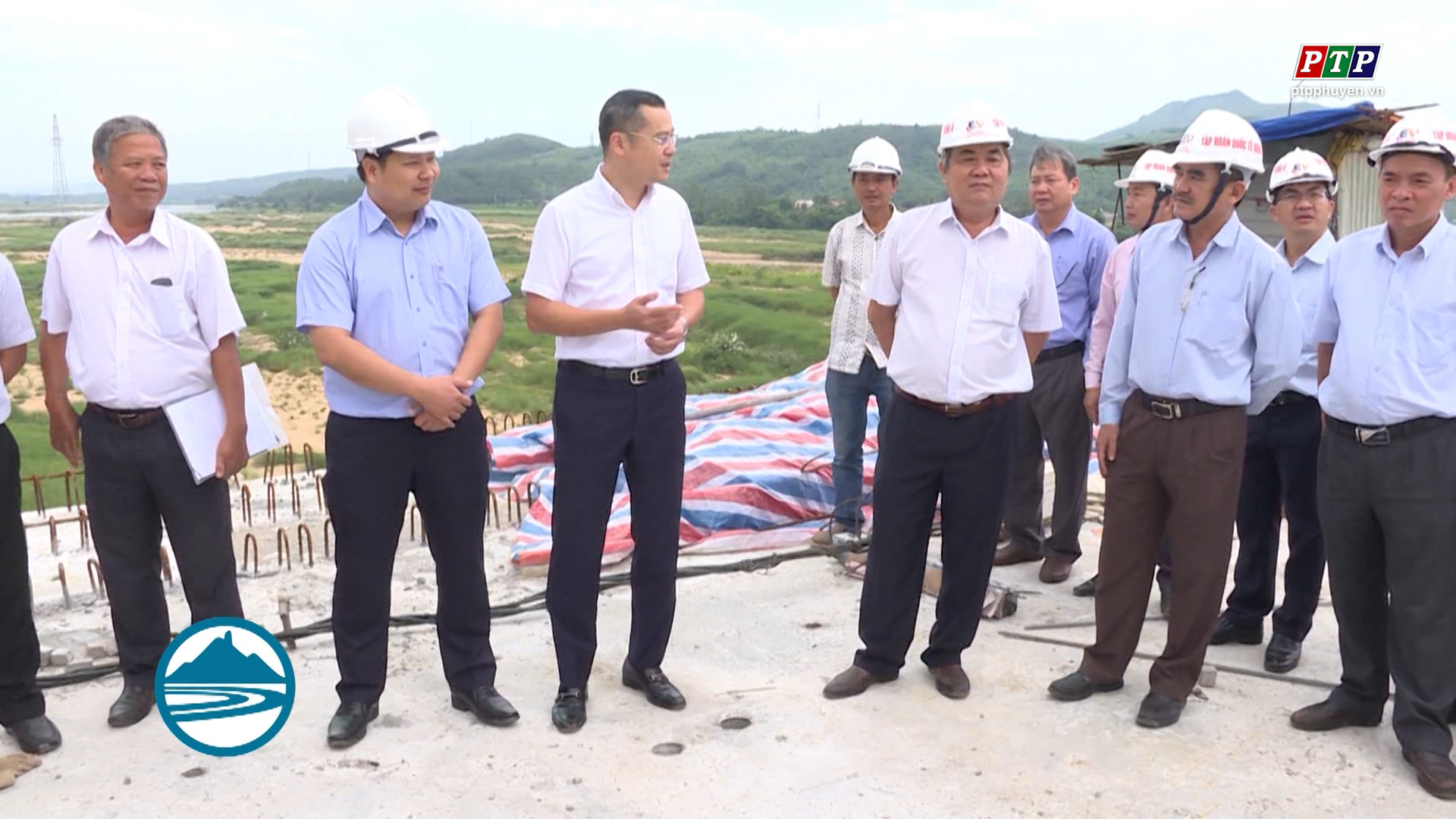 Lãnh đạo UBND tỉnh kiểm tra tiến độ công trình cầu Dinh Ông