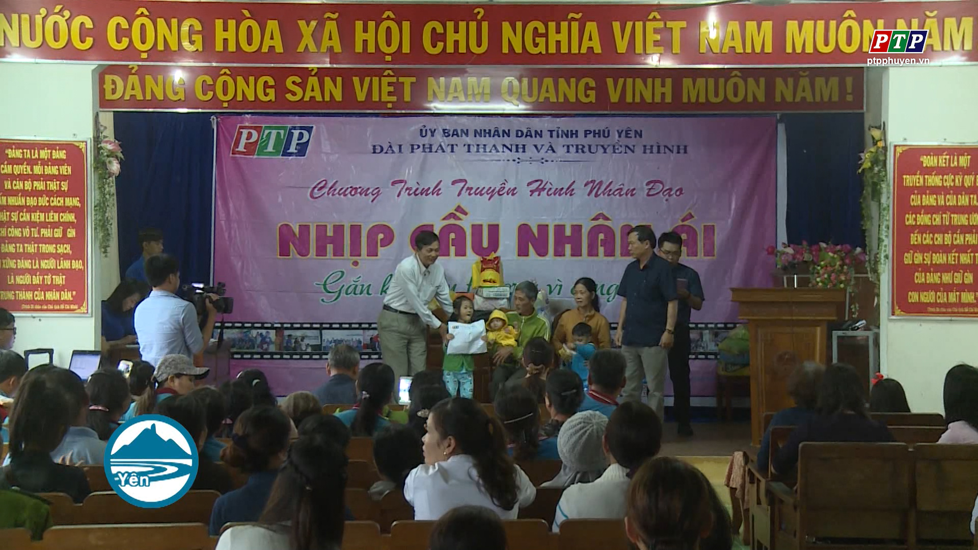Chương trình Nhịp cầu nhân ái tháng 11/2018: Hơn 320 triệu đồng ủng hộ gia đình ông Dương Bá Triều