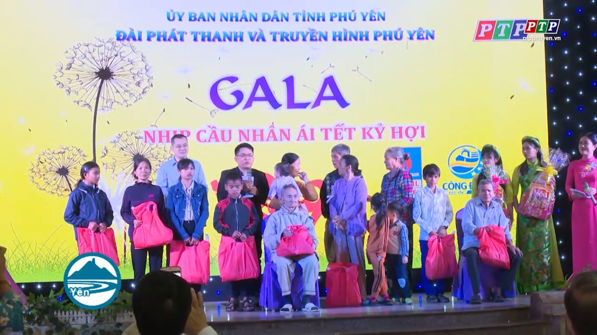 Gala Chương trình Nhịp cầu nhân ái Xuân Kỷ Hợi 2019