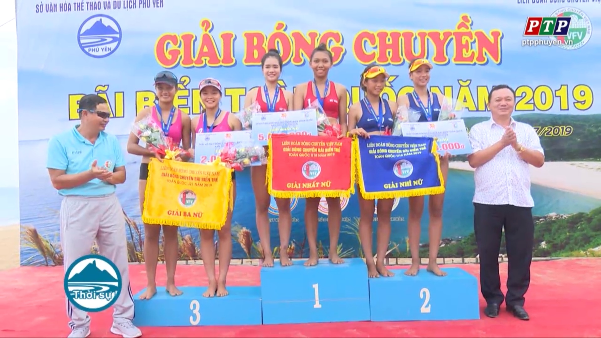 Trao giải Giải bóng chuyền bãi biển toàn quốc 2019