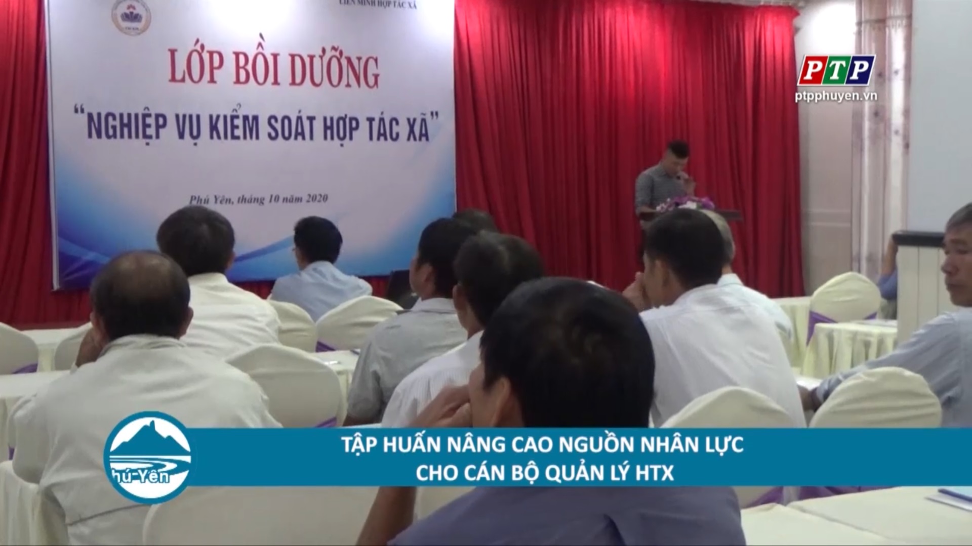 Tập huấn Nâng cao nguồn nhân lực cho cán bộ quản lý HTX.