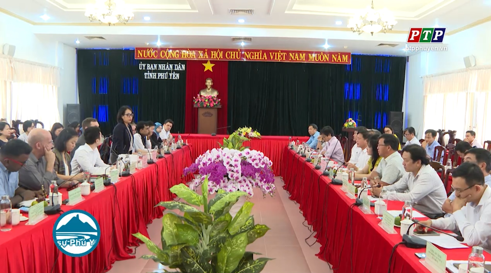 Lãnh đạo tỉnh tiếp đoàn Tùy viên báo chí, Phóng viên nước ngoài thường trú tại Việt Nam