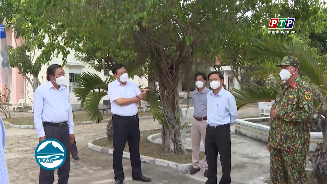 Thứ trưởng Bộ Y tế Đỗ Xuân Tuyên kiểm tra công tác phòng, chống dịch Covid-19 tại tỉnh Phú Yên