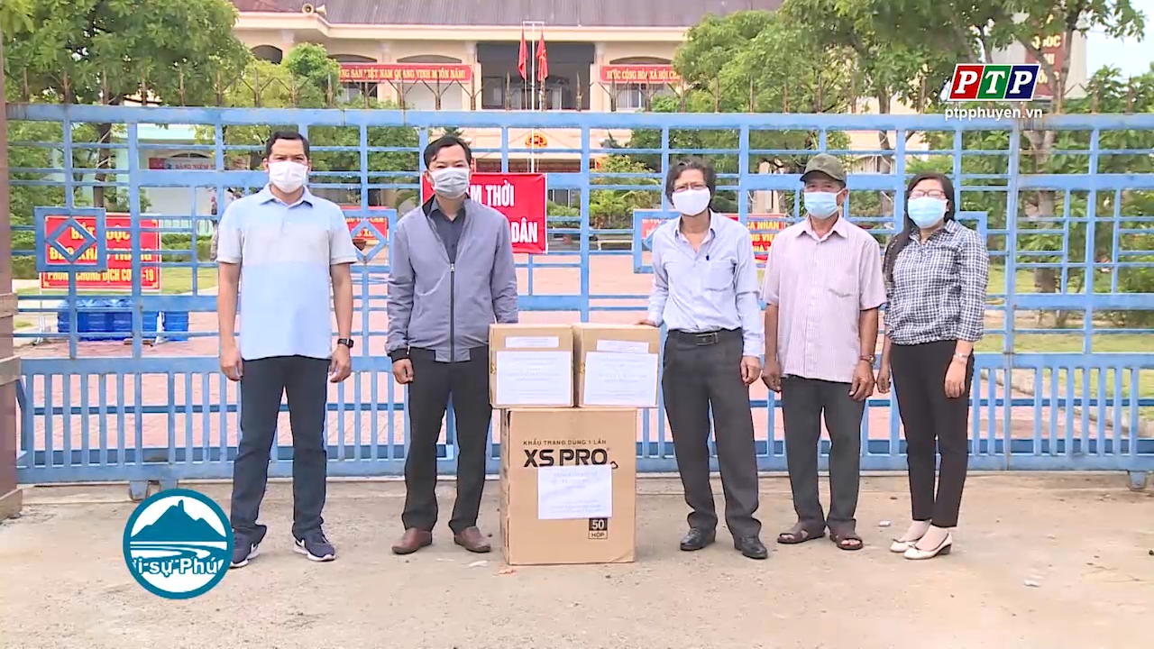 ĐÀI PT&TH TỈNH TRAO 50.000 KHẨU TRANG VÀ NƯỚC SÁT KHUẨN CHO CÁC ĐỊA PHƯƠNG