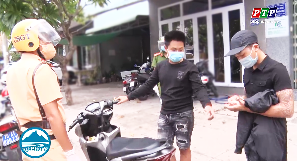 Công an Tp Tuy Hòa ra quân xử phạt vi phạm về phòng chống dịch Covid- 19