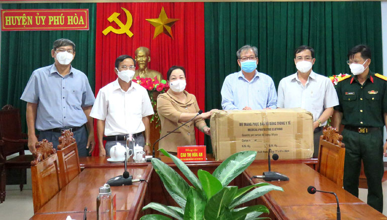 Cả hệ thống chính trị vào 
