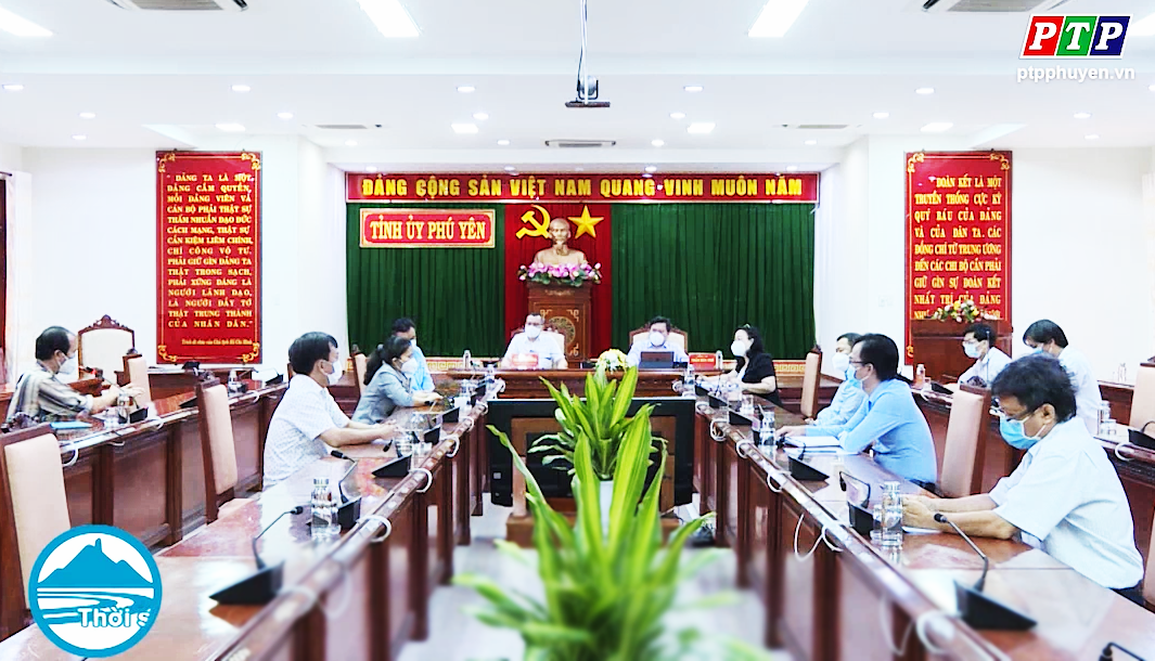 Phú Yên làm việc với lãnh đạo Bộ TT và TT về ứng dụng các nền tảng CNTT trong phòng chống dịch Covid-19