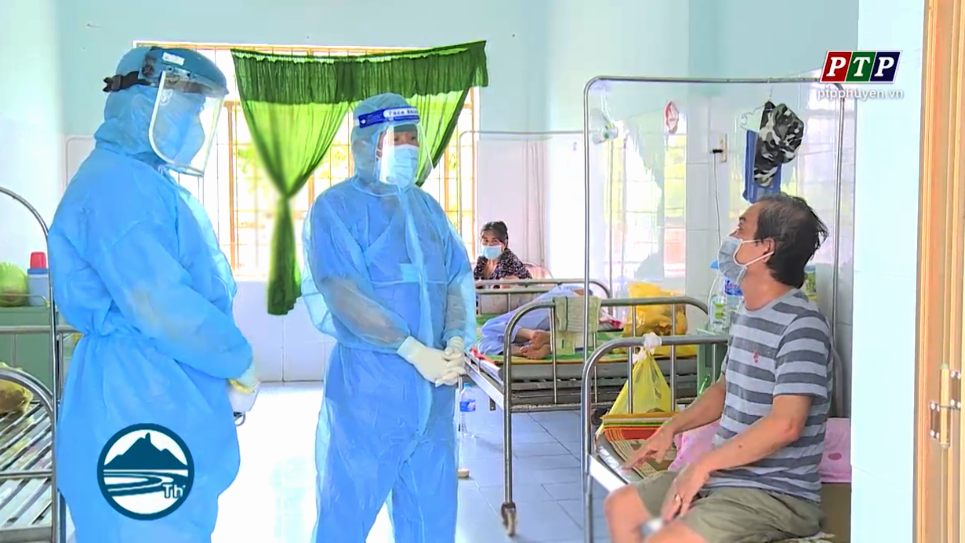 Một ngày theo chân Bác sĩ điều trị F0