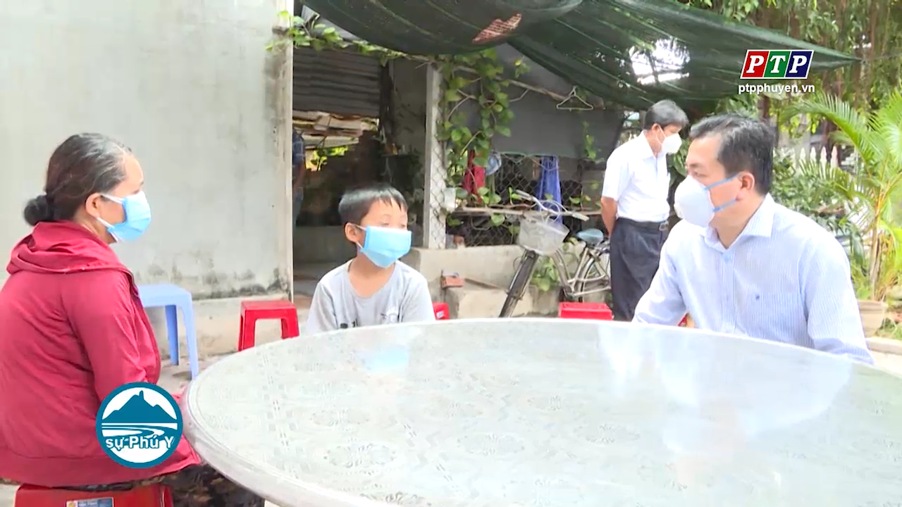 Chủ tịch UBND tỉnh thăm hỏi, hỗ trợ gia đình có bệnh nhân tử vong do Covid – 19
