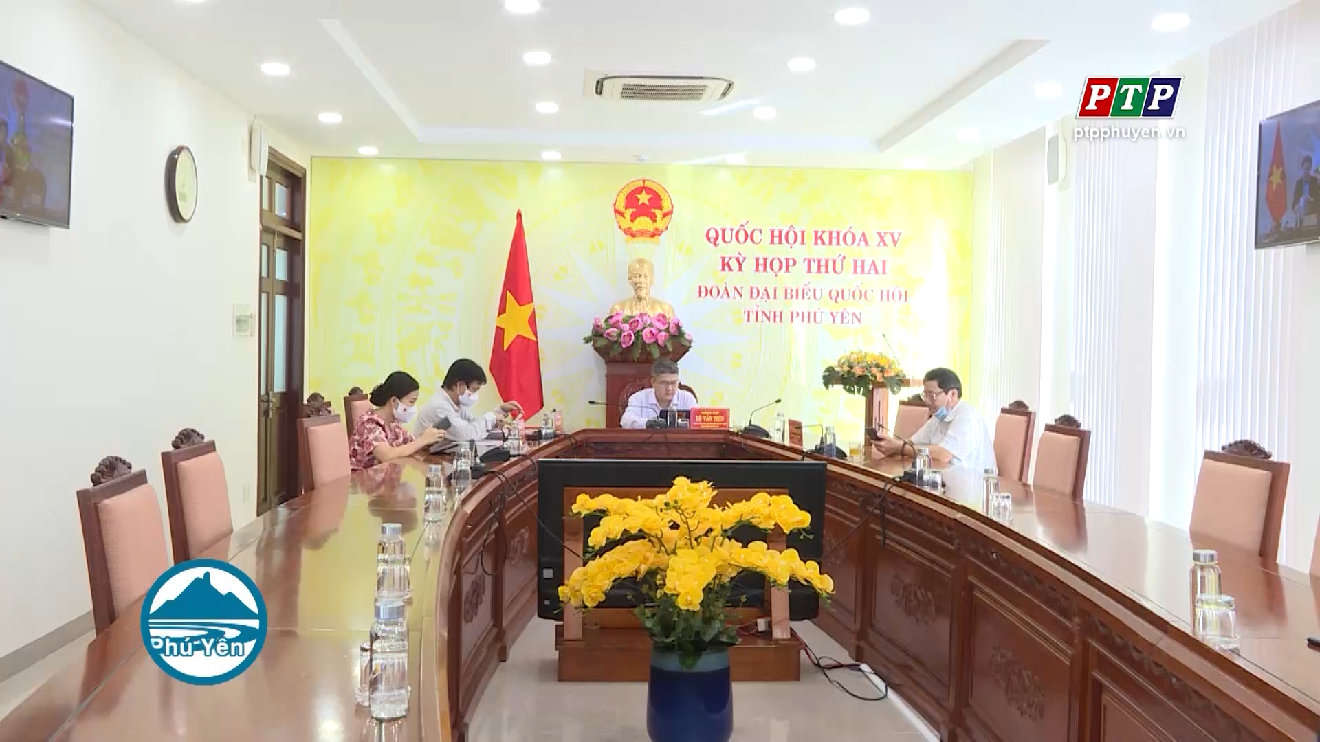 Quốc hội tiếp tục thảo luận trực tuyến về 2 dự án Luật