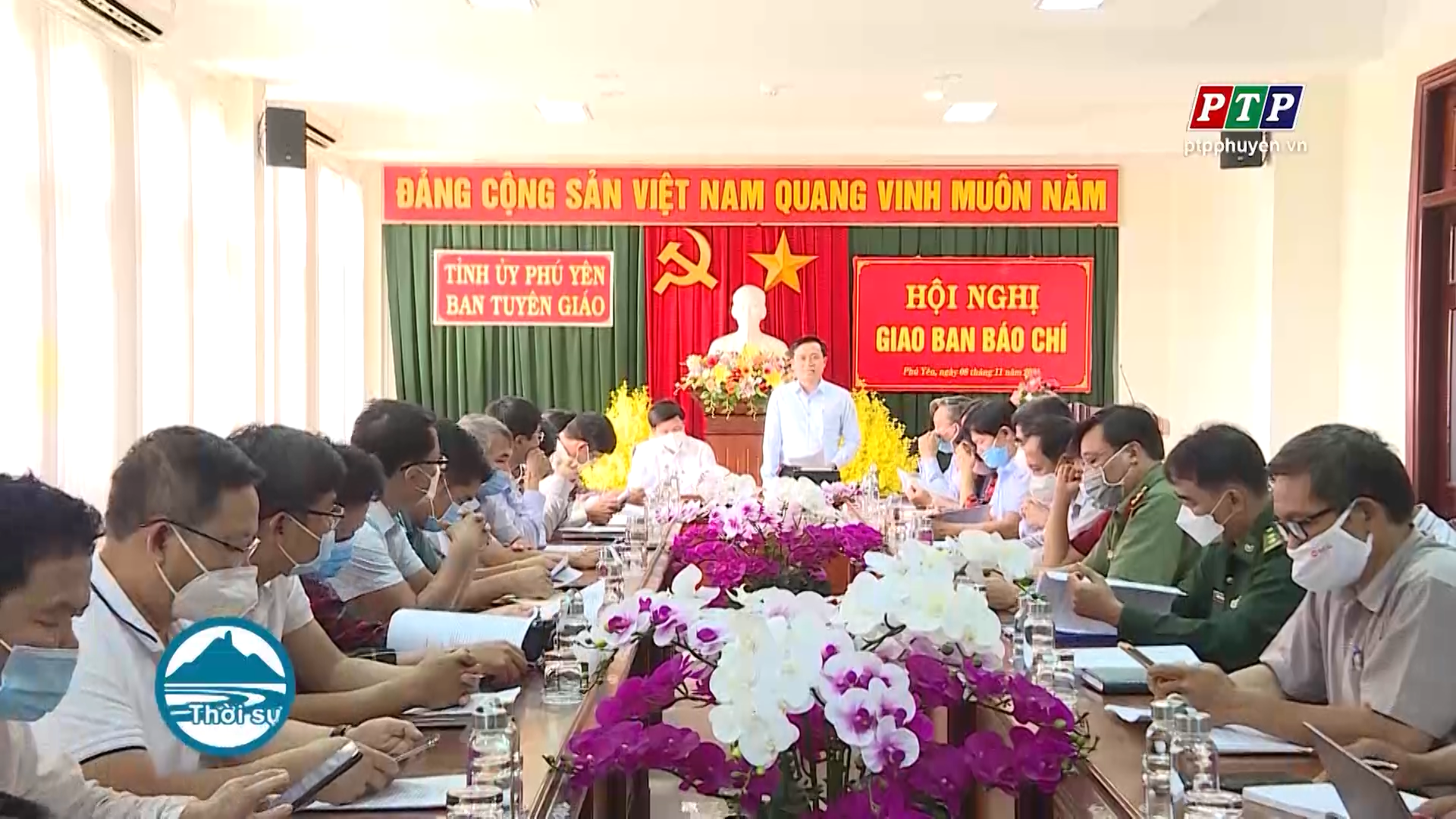 Giao ban báo chí tháng 11/2021