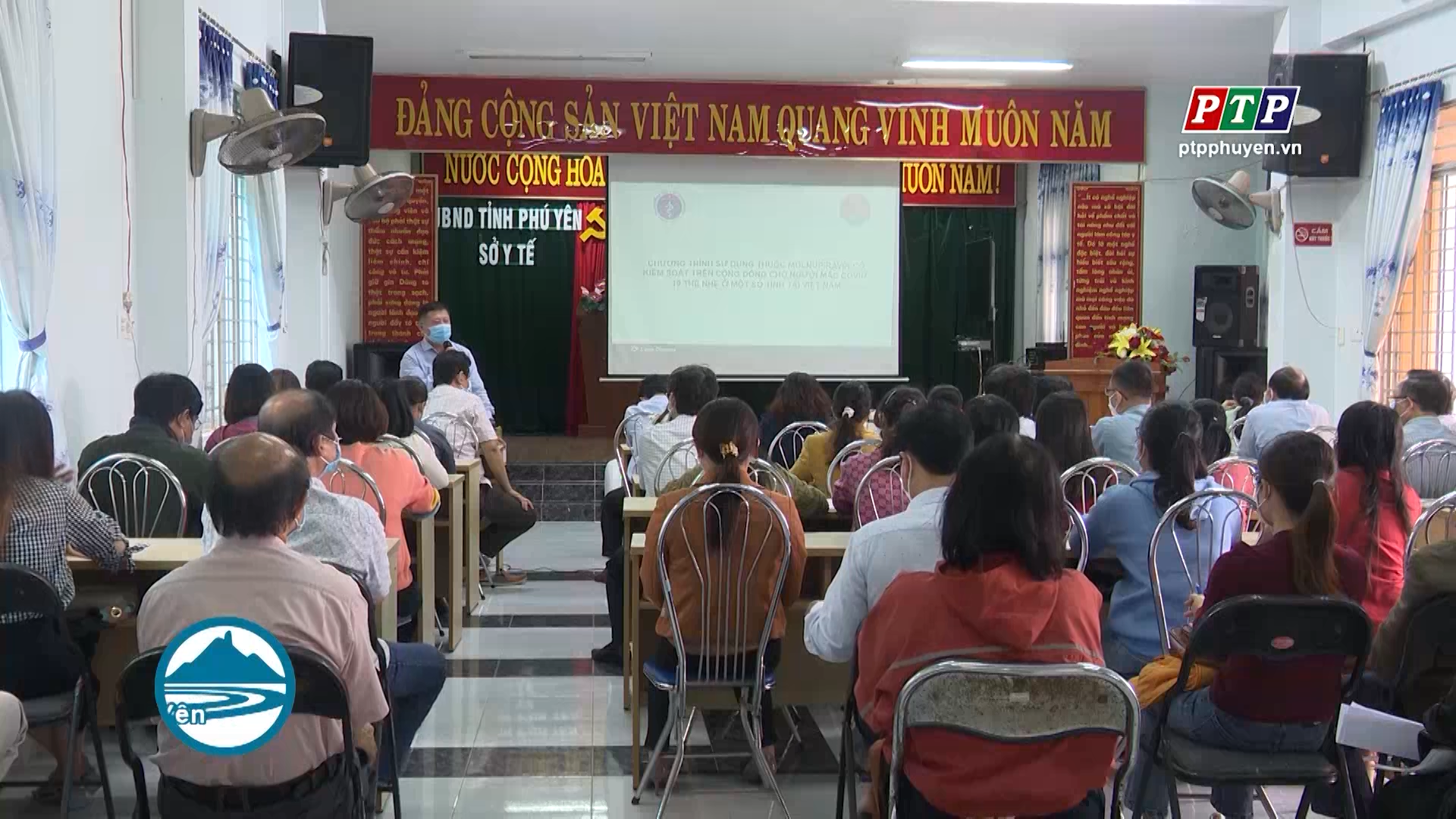 Tập huấn hướng dẫn sử dụng thuốc chương trình và oxy trong điều trị bệnh nhân COVID-19