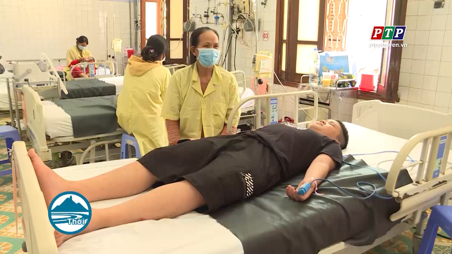 Báo động tình trạng trẻ em sốt xuất huyết nhập viện tăng mạnh