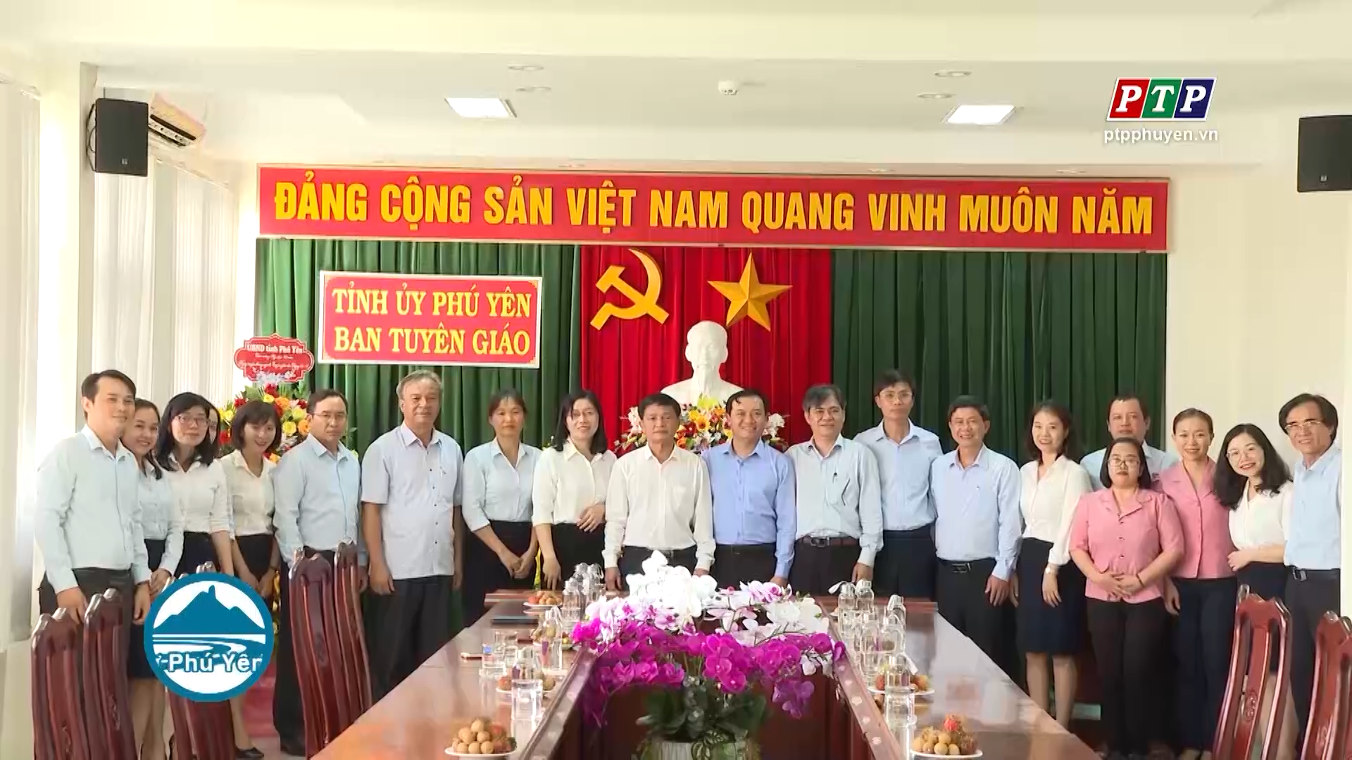 Thăm, chúc mừng nhân ngày truyền thống công tác Tuyên giáo của Đảng