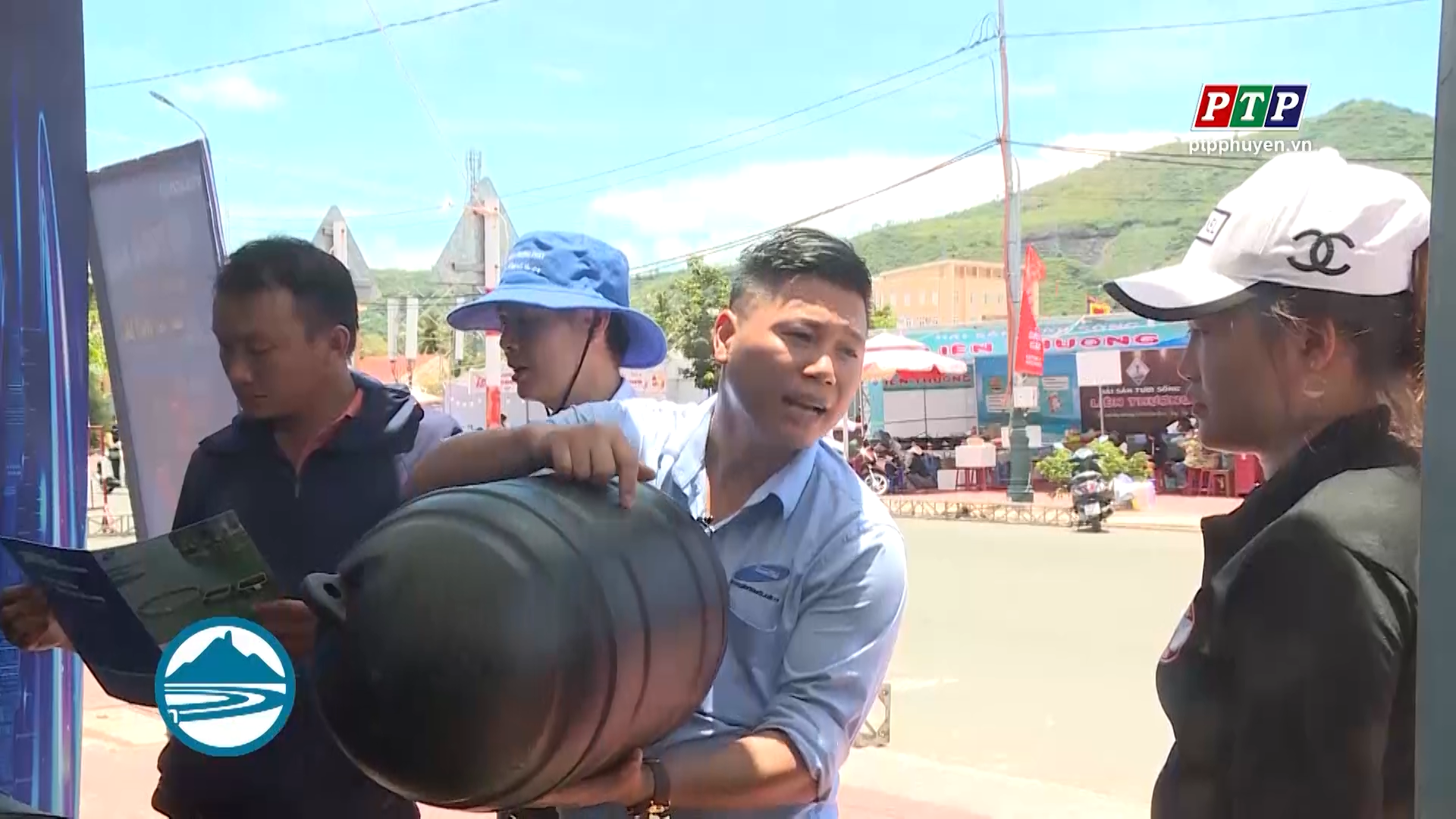 Hướng đến nuôi tôm hùm bền vững bằng vật liệu mới