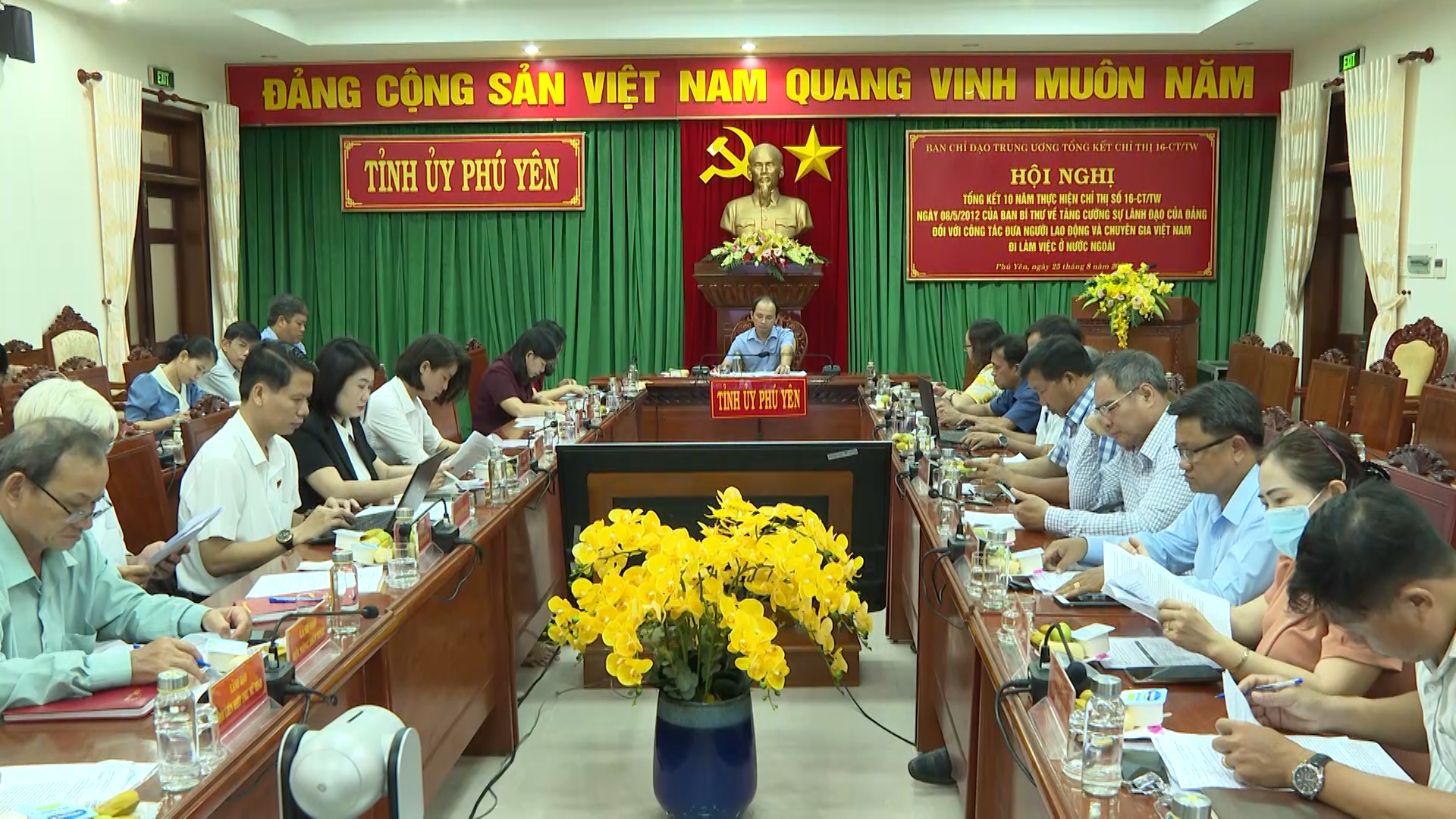 Tăng cường sự lãnh đạo của Đảng đối với công tác đưa người lao động đi làm việc ở nước ngoài