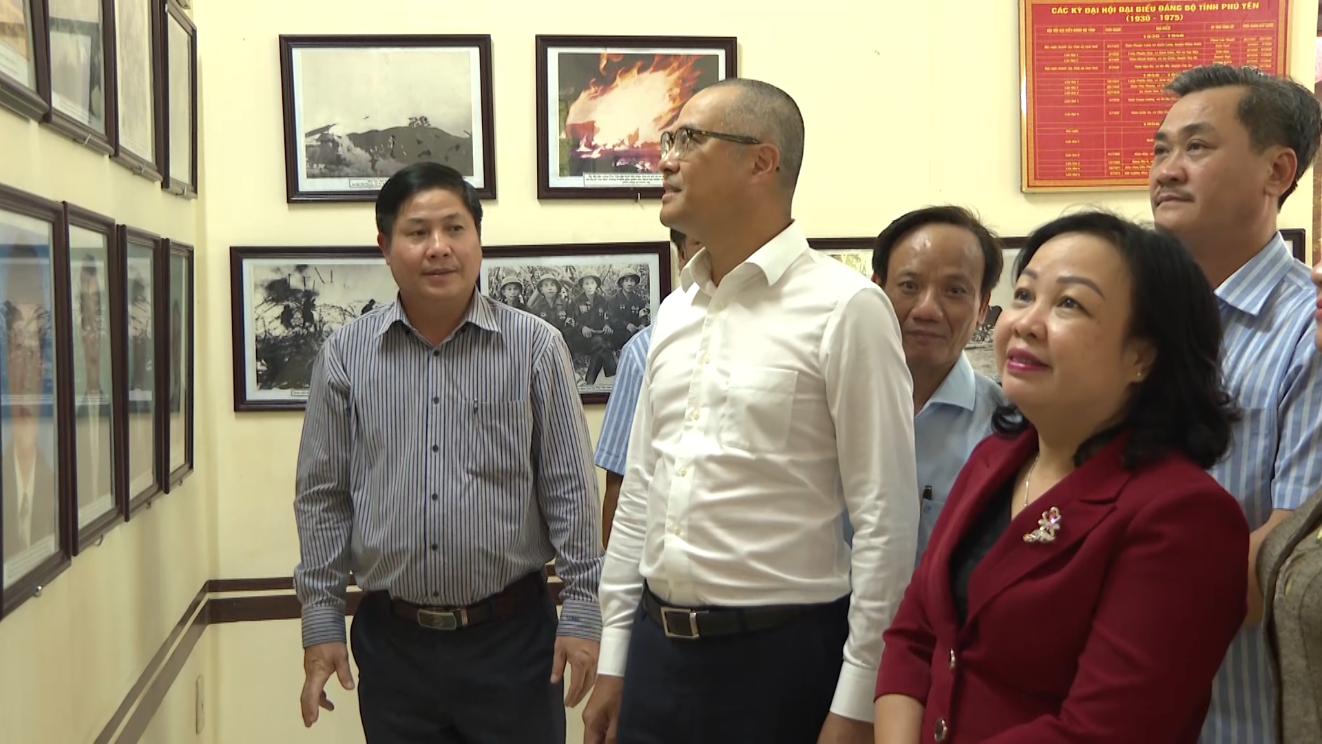 Thường trực Tỉnh ủy dâng hương nhân kỷ niệm 92 năm Ngày thành lập Chi bộ Đảng Cộng sản đầu tiên ở Phú Yên