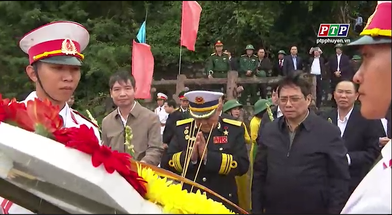 Thủ tướng tưởng niệm các anh hùng, liệt sĩ tại Bến tàu Không số Vũng Rô