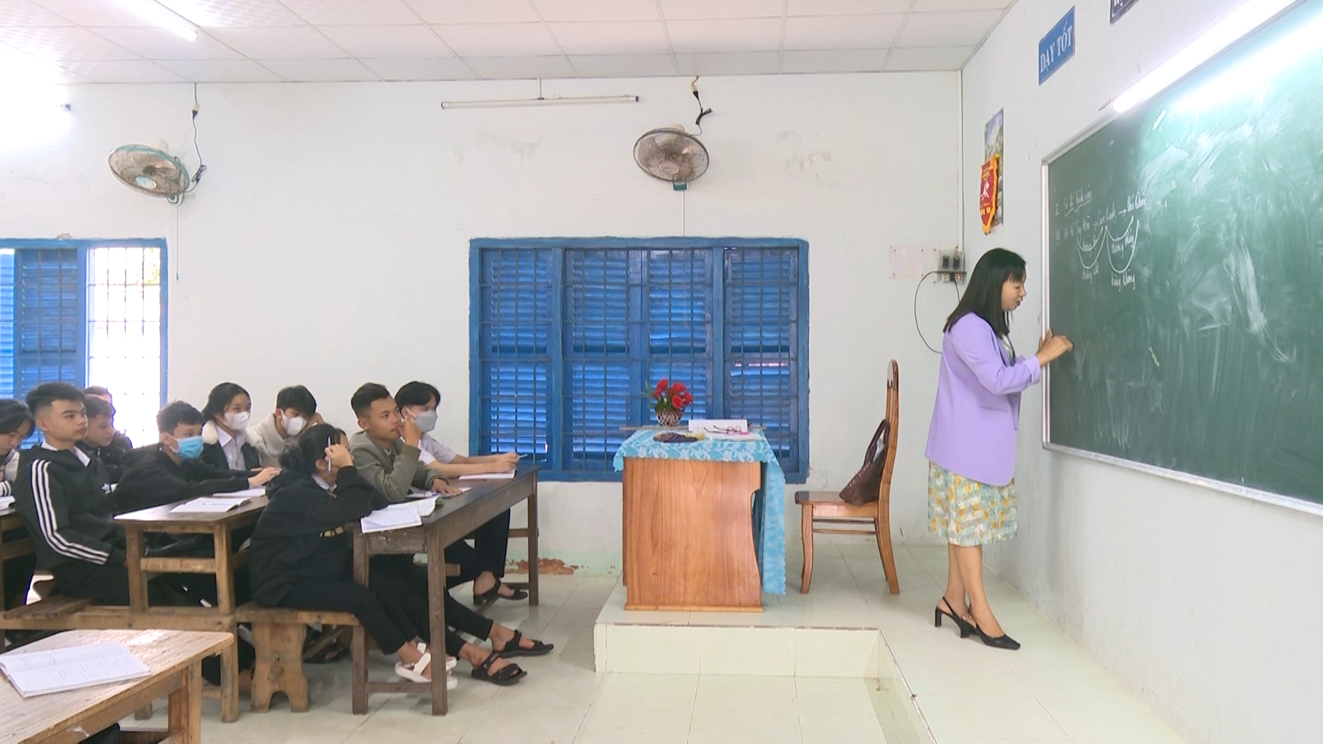 Ổn định nề nếp dạy và học sau Tết nguyên đán