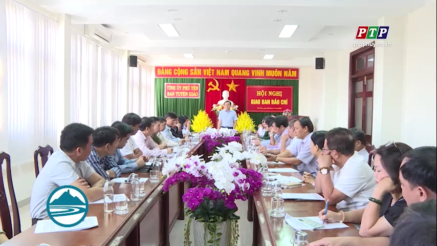 Hội nghị giao ban báo chí