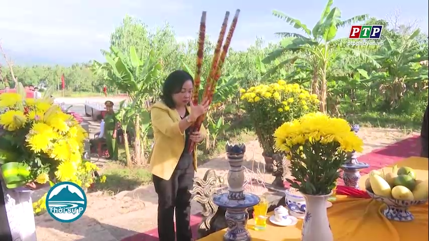 Lãnh đạo tỉnh dâng hương Di tích lịch sử Quốc gia Mộ và địa điểm Đền thờ Đào Trí