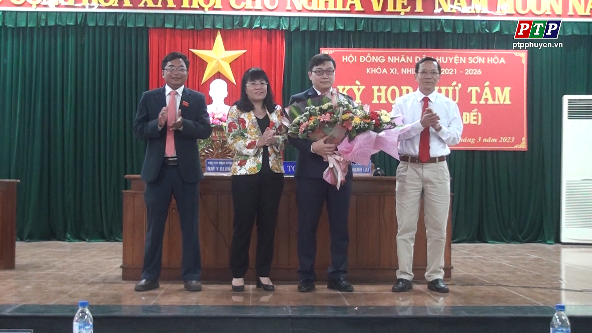 HĐND huyện Sơn Hòa tổ chức kỳ họp thứ Tám, bầu bổ sung Chủ tịch UBND huyện