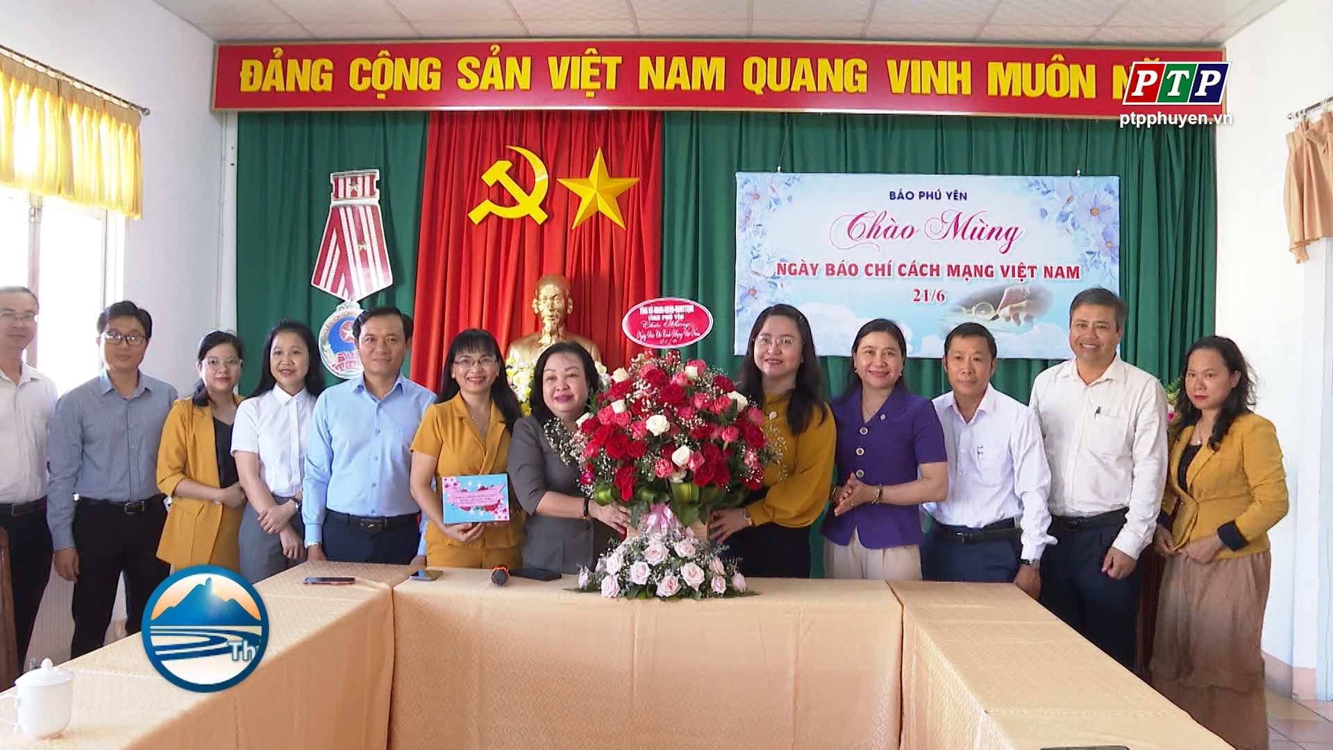 Phó Bí thư thường trực Tỉnh ủy Cao Thị Hòa An thăm, chúc mừng Ngày Báo chí cách mạng Việt Nam