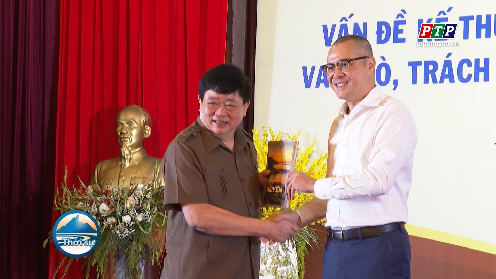 Khai mạc Lớp bồi dưỡng lý luận, phê bình văn học nghệ thuật