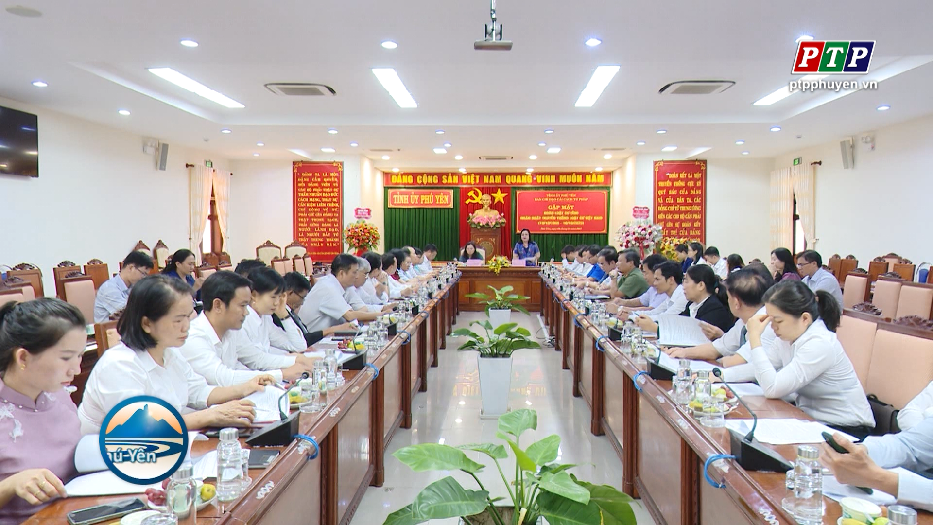 Gặp mặt Đoàn Luật sư tỉnh nhân Ngày Truyền thống Luật sư Việt Nam