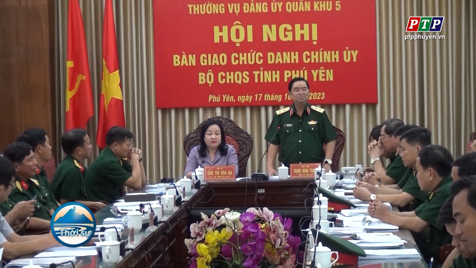 BÀN GIAO CHỨC DANH CHÍNH ỦY BỘ CHQS TỈNH PHÚ YÊN