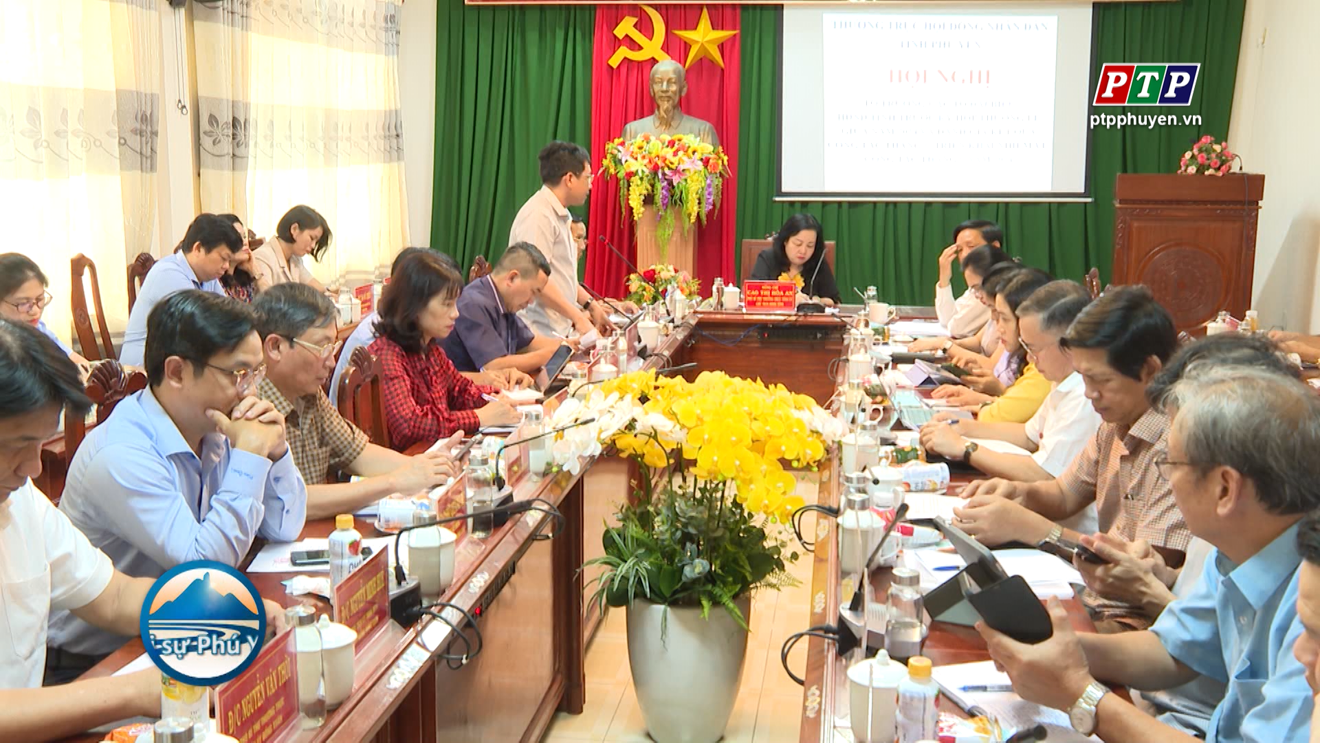 Họp với Tổ trưởng các Tổ đại biểu trước Kỳ họp thường lệ giữa năm