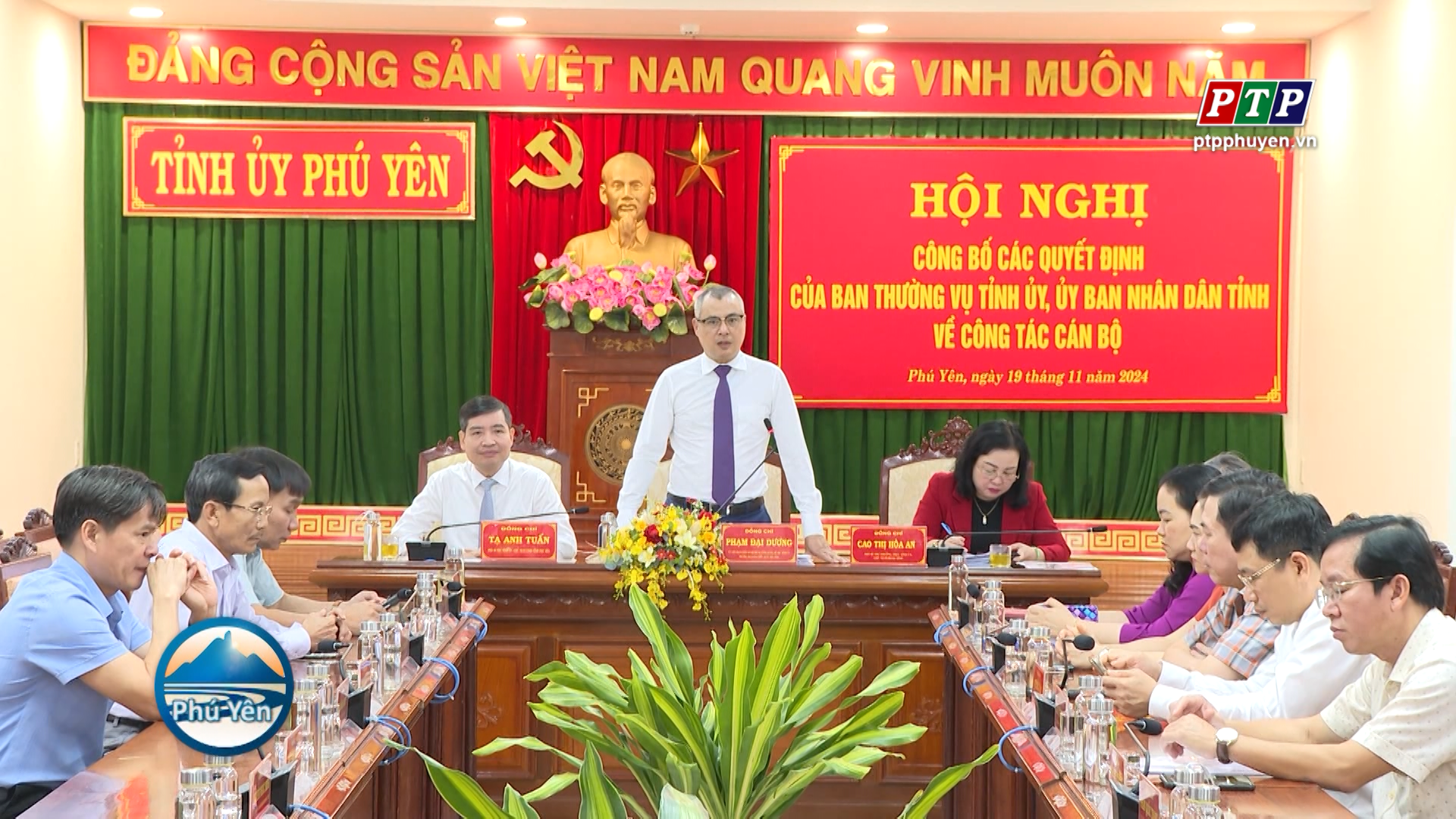 Công bố các Quyết định của BTV Tỉnh ủy về công tác cán bộ
